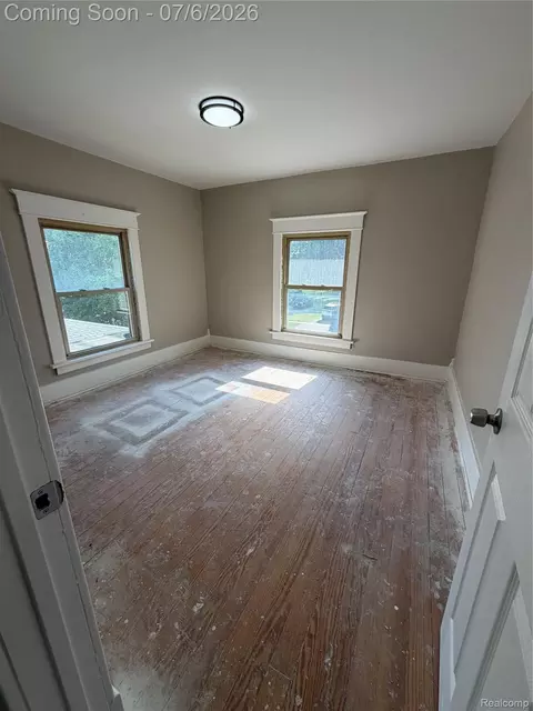 Bedroom - 808 Division St, Owosso, MI 48867 photo 3 of 4