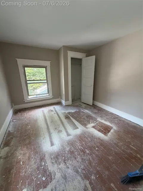 Bedroom - 808 Division St, Owosso, MI 48867 photo 2 of 4