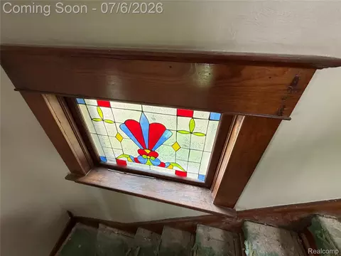 Entry Way - 808 Division St, Owosso, MI 48867 photo 2 of 2