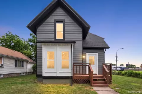 150 Robertson St, Mount Clemens, MI 48043