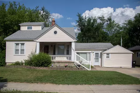 18696 Inkster Rd E, Redford, MI 48240