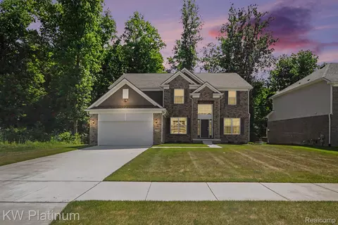55740 Beacon Shore Dr, Shelby Township, MI 48315