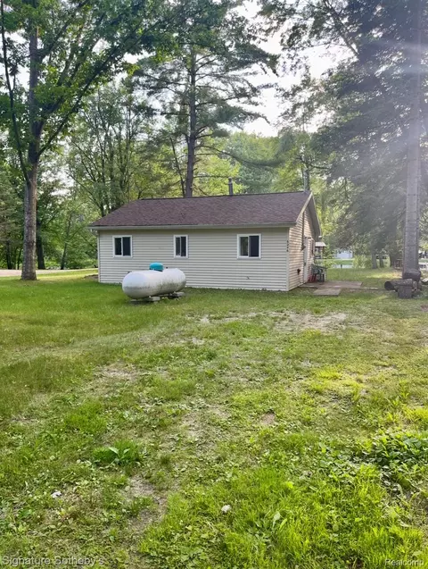 6246 Dorr, Clam Union, MI 49632