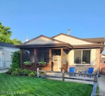 27771 Lorenz St, Madison Heights, MI 48071