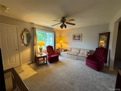 Living - 488 Windy Blf, Flushing, MI 48433 photo 1 of 1