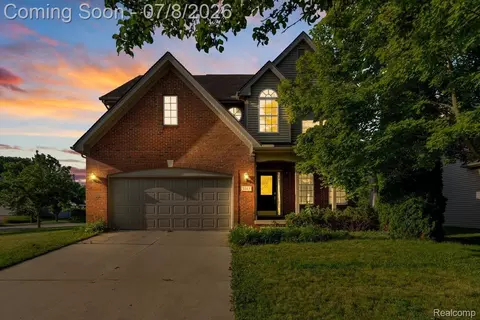1143 Polo Dr, South Lyon, MI 48178
