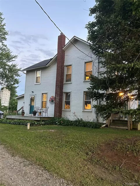 Exterior - 1285 S Cummings Rd, Davison, MI 48423 photo 7 of 23
