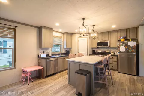 Kitchen - 220 Borman Ave, Flushing, MI 48433 photo 1 of 1