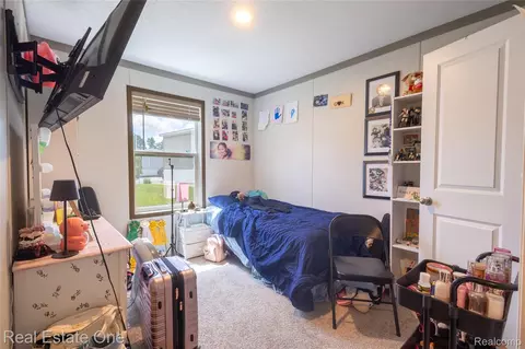 Bedroom - 220 Borman Ave, Flushing, MI 48433 photo 3 of 5