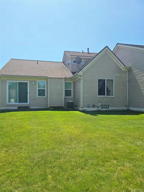 Exterior - 450 Lilly View Court Ct, Genoa, MI 48843 photo 2 of 2