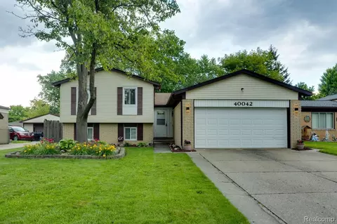 40042 Stimpson Dr, Sterling Heights, MI 48310