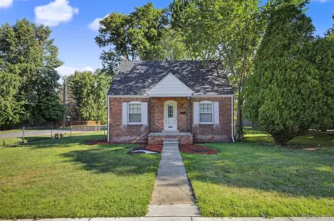 31980 Alvin St, Garden City, MI 48135
