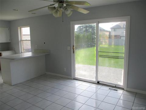 33443 Paoletti, Fraser, MI 48026 photo 4