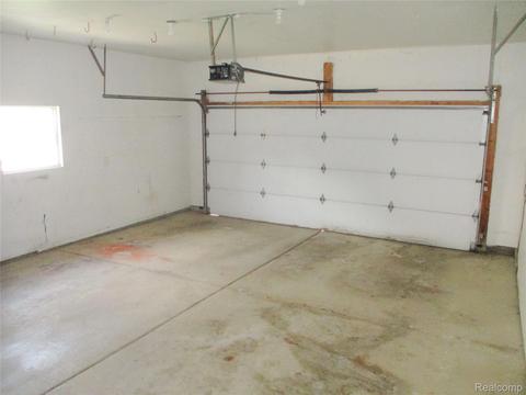 33443 Paoletti, Fraser, MI 48026 photo 8