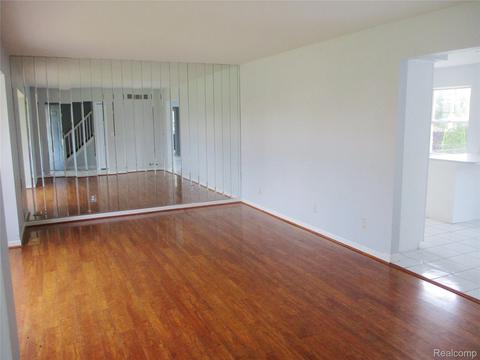 33443 Paoletti, Fraser, MI 48026 photo 3
