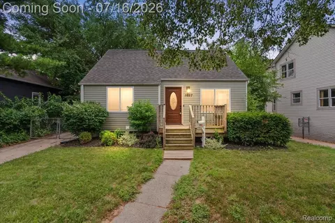 1657 W Troy St, Ferndale, MI 48220