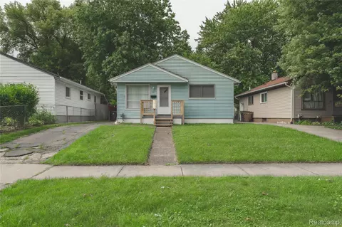 93 W Princeton Ave, Pontiac, MI 48340