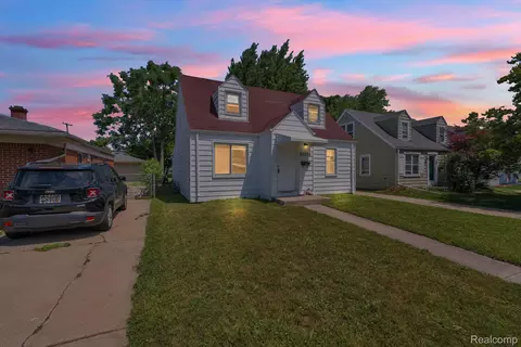 25926 Powers Ave, Dearborn Heights, MI 48125