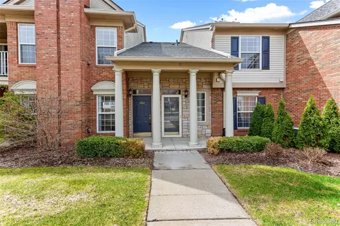 3553 Oakmonte Blvd, Oakland, MI 48306