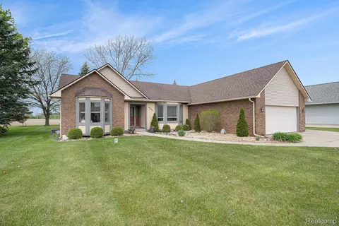 5361 Lin Hill Dr, Mundy, MI 48473