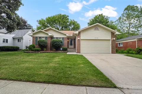 25134 Ann Arbor Trl, Dearborn Heights, MI 48127