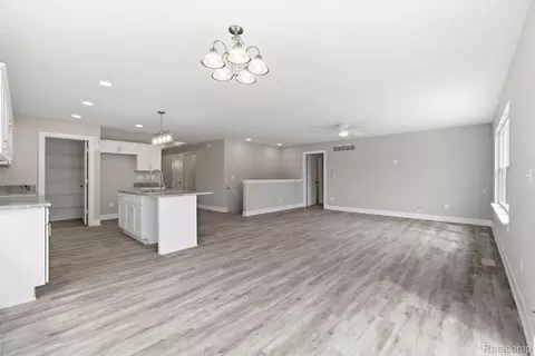 2281 Baltimore, Davison, MI 48423 photo 11