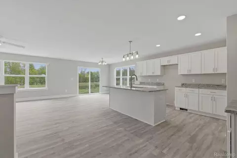 2281 Baltimore, Davison, MI 48423 photo 6