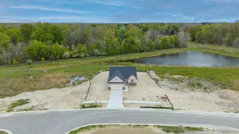 2281 Baltimore, Davison, MI 48423 photo 2
