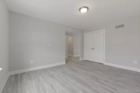 2281 Baltimore, Davison, MI 48423 photo 5