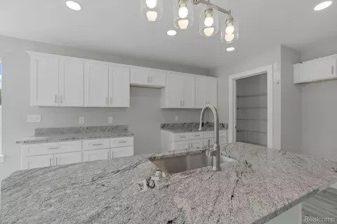 2281 Baltimore, Davison, MI 48423 photo 8