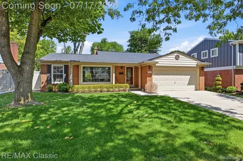 1628 Lexington St, Plymouth, MI 48170