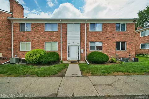 29606 Hoover Rd #606, Warren, MI 48093