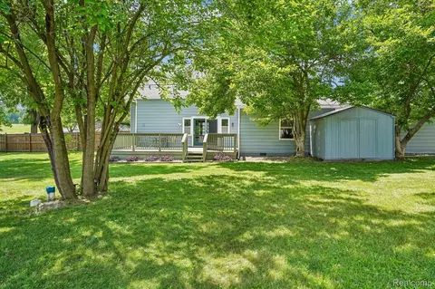 Exterior - 7286 Ormond Rd, Springfield, MI 48350 photo 4 of 10