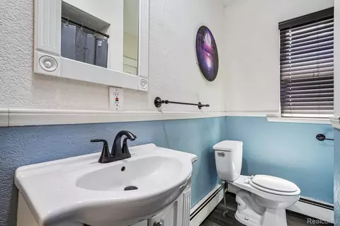Bath - 7286 Ormond Rd, Springfield, MI 48350 photo 2 of 5