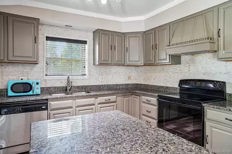 Kitchen - 7286 Ormond Rd, Springfield, MI 48350 photo 4 of 4