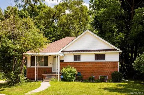 305 Arnet St, Ypsilanti, MI 48198