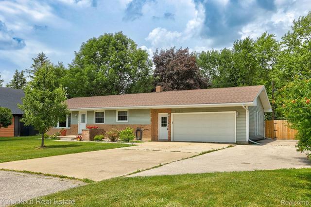 2015 Midland Rd, Monitor, MI 48706