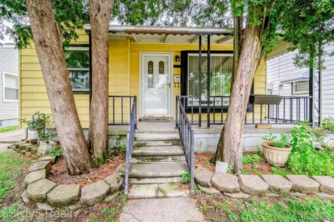 2212 Detroit Ave, Lincoln Park, MI 48146