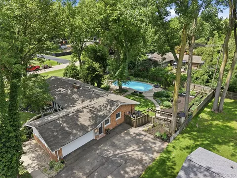 View/Area - 3405 Upton Dr, Troy, MI 48084 photo 1 of 1