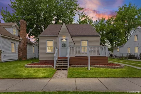 2151 Orchard St, Ferndale, MI 48220