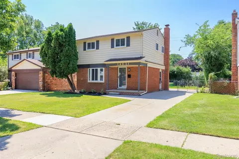 14631 Labelle St, Oak Park, MI 48237