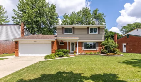 12541 De Cook Dr, Sterling Heights, MI 48313