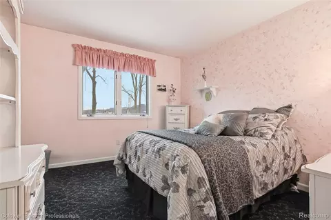 Bedroom - 3410 Benstein Rd, Commerce, MI 48382 photo 2 of 2