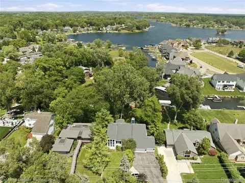 View/Area - 3410 Benstein Rd, Commerce, MI 48382 photo 2 of 2