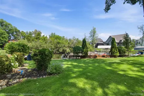 Exterior - 3410 Benstein Rd, Commerce, MI 48382 photo 12 of 15