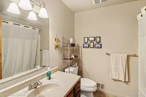 Bath - 136 Endicott Dr, Oceola, MI 48843 photo 2 of 2