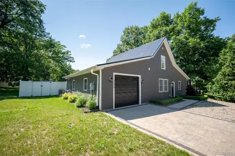 206 Joliet Ave, Roscommon, MI 48629
