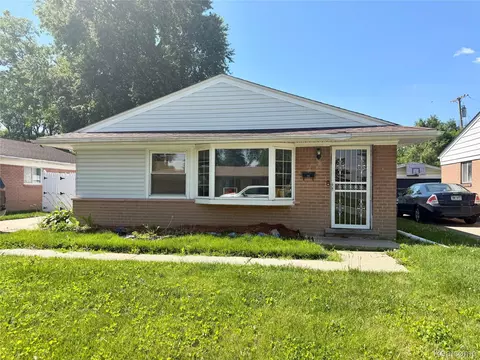 26245 Dartmouth St, Inkster, MI 48141