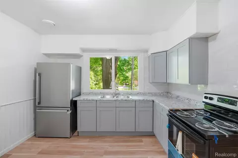 Kitchen - 307 N Gorham St, Jackson, MI 49202 photo 1 of 1