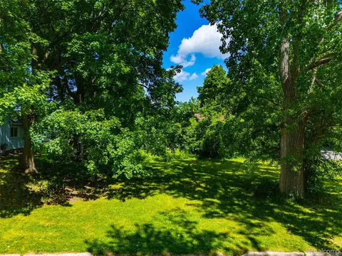 Exterior - 307 N Gorham St, Jackson, MI 49202 photo 9 of 9